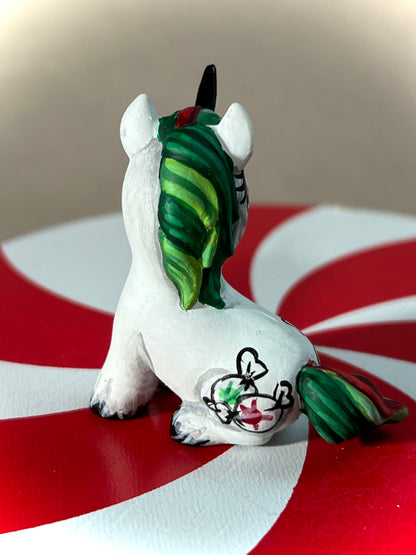 Small Minty Mayhem, Sitting up