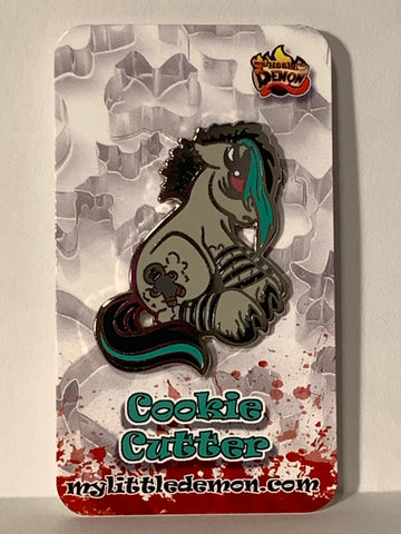 Cookie Cutter Pin